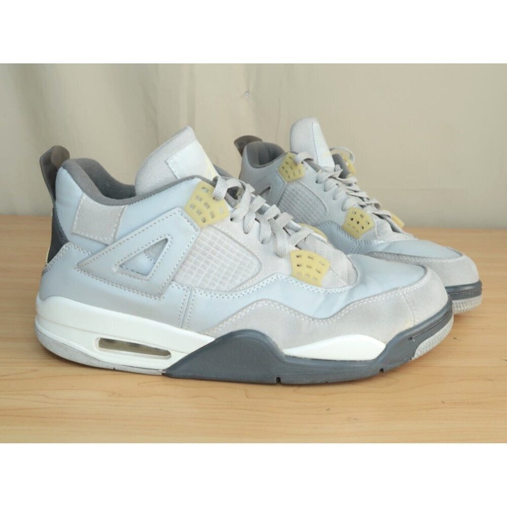 Air Jordan 4 Retro SE Craft Photon Dust DV3742-021 Men's Size 11 Gray
NICE